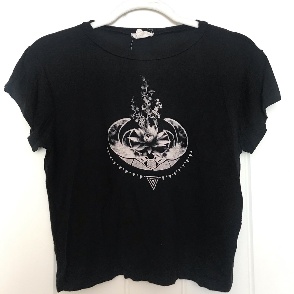 Graphic Tee Crop Top